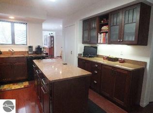 6629 Franklin Woods Dr, Traverse City, MI 49686