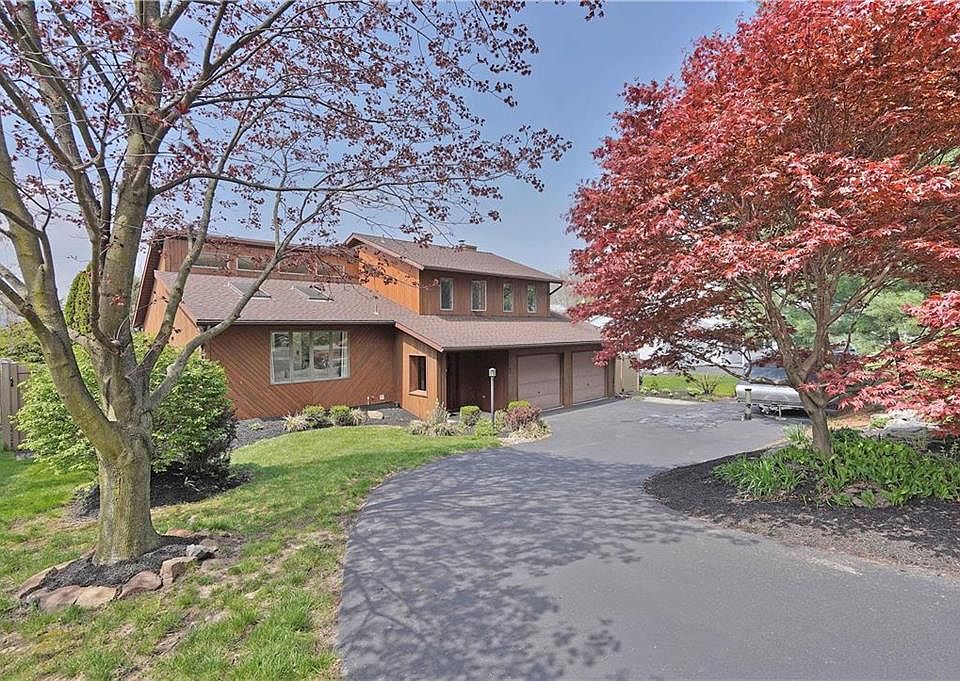 56 W 5th St, Alburtis, PA 18011 Zillow