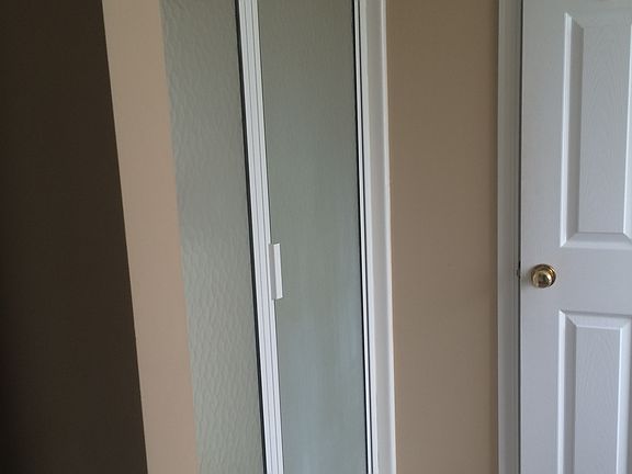5th image of 102 Pearle Brook Ln