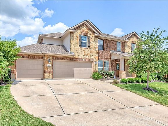 2nd image of 2725 Grand Oaks Loop