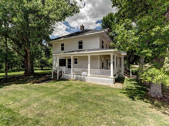 5th image of 513 Spearfish Canyon Rd