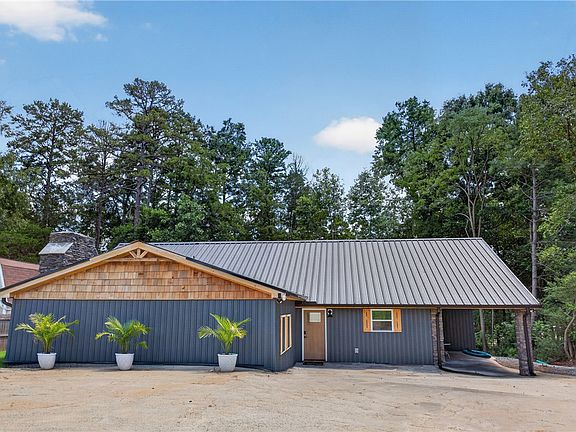 2nd image of 155 Joann Cir
