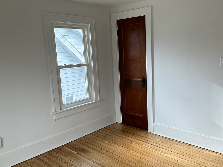 137 E Emerling Ave — Photo 16