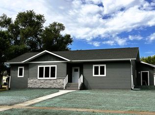 901 Forest St, Lisbon, ND 58054
