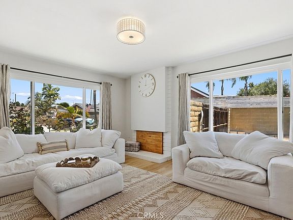 4th image of 22832 Maza Ct