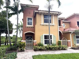 Pembroke Cay, Hollywood, FL 33027