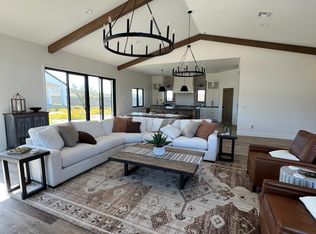 25902 N 2nd St, Phoenix, AZ 85085