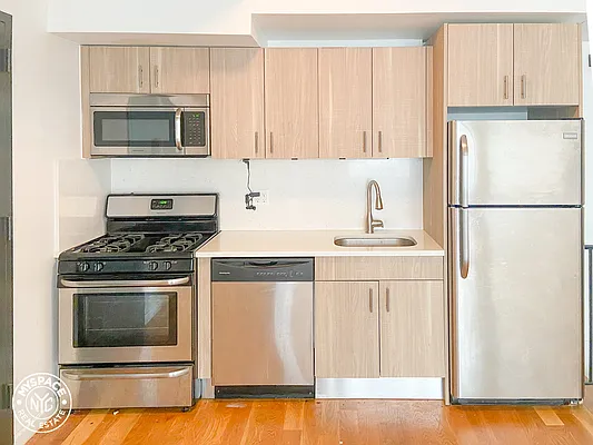 Rented by MySpaceNYC | media 38