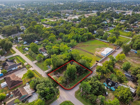 2nd image of 2102 Charles Rd Lot 1A