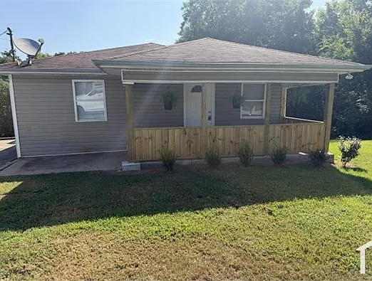 557 6th Ct