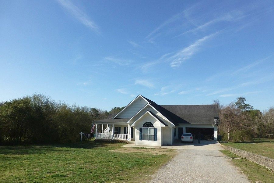 2nd image of 174 Barber Rd