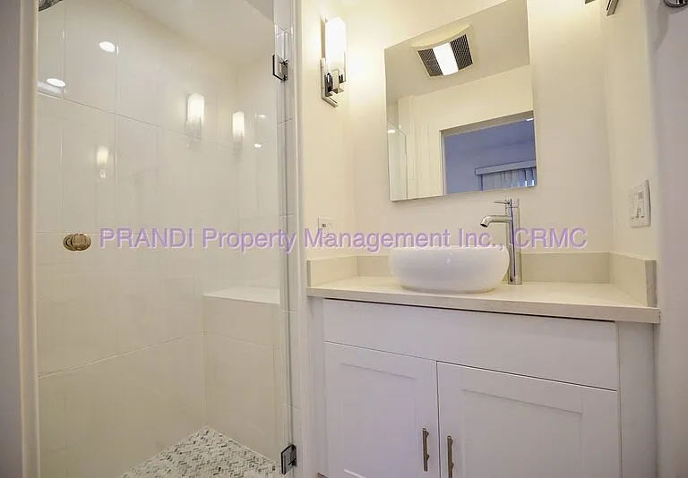 225 California Ave — Photo 24