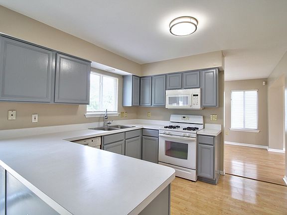 3rd image of 22146 W Plymouth Cir
