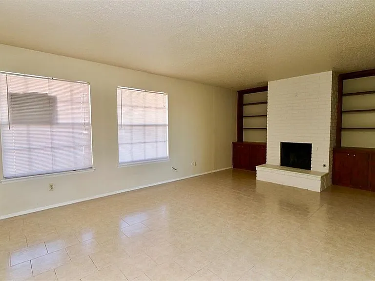 6925 Escondido Dr #B — Photo 11