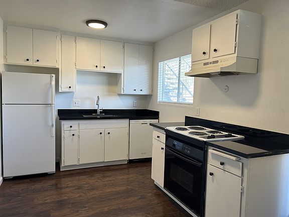 3rd image of 445 Nelson Ave #27
