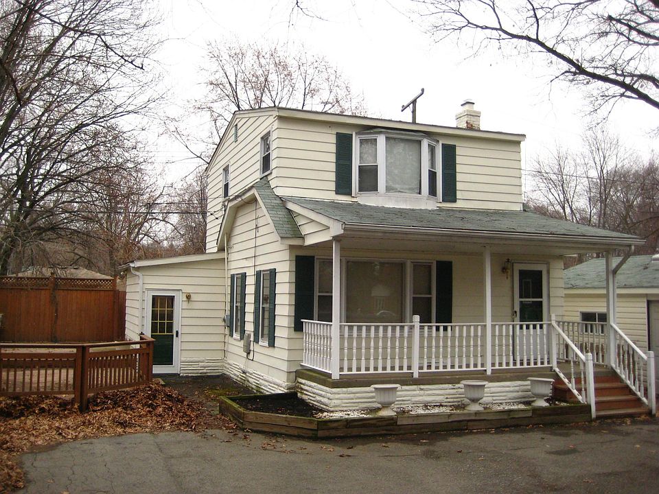 1st image of 23538 Roanoke Ave