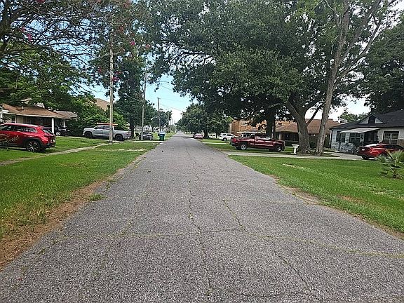 4th image of 1303 Compromise St