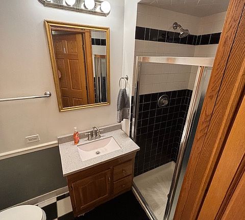 5th image of 4335 S Emerald Ave Unit 2