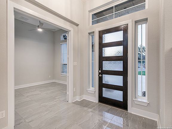 3rd image of 417 WESTMONT