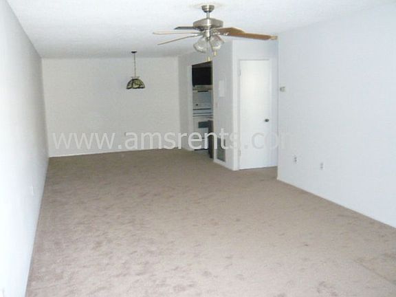 4th image of 202 Esplanade 106 Way