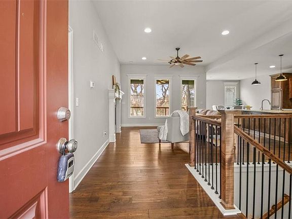 4th image of 2621 NE Sonora Valley Dr
