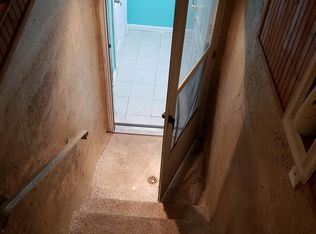 42 Clovelly Dr, Valley Stream, NY 11580