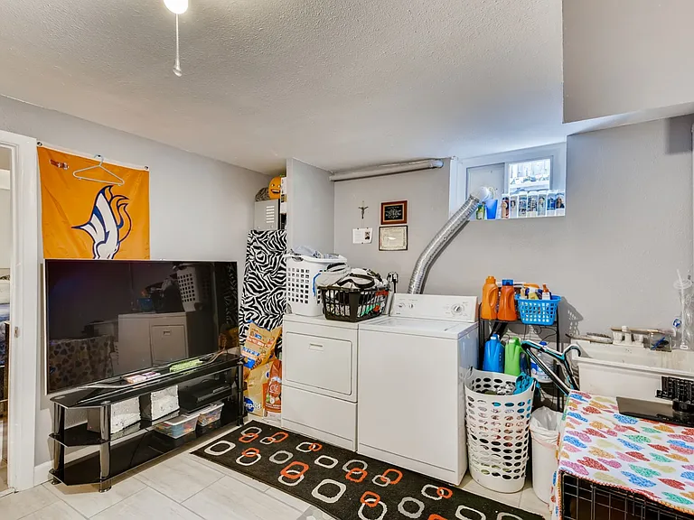 1173 Dayton St — Photo 4