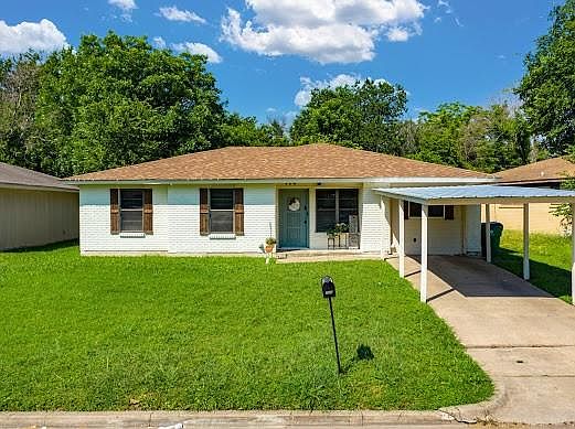 2nd image of 706 Horseshoe Dr