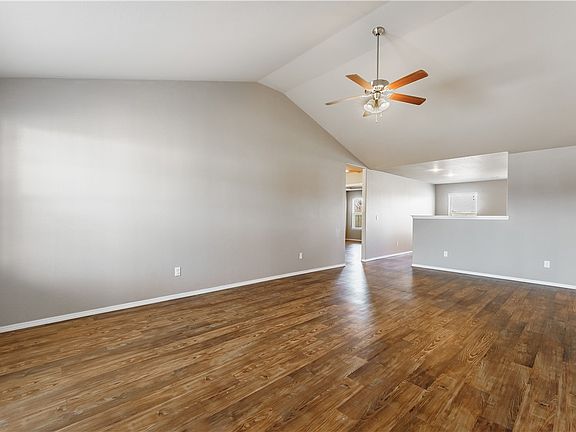 4th image of 3770 Alliance Dr