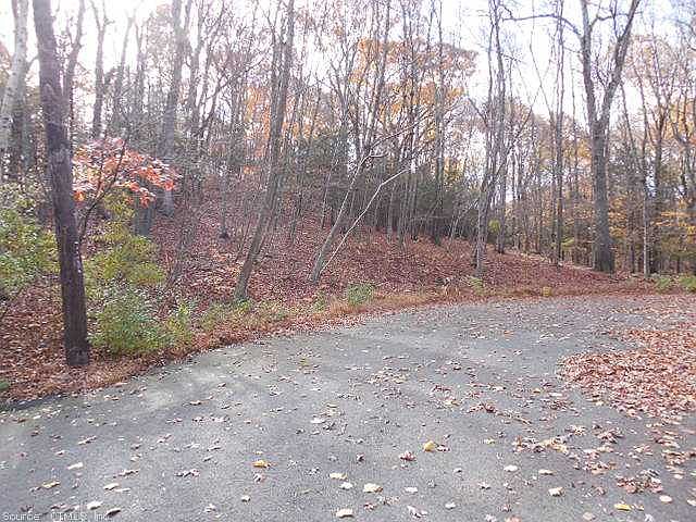 1st image of 19 Diana Dr