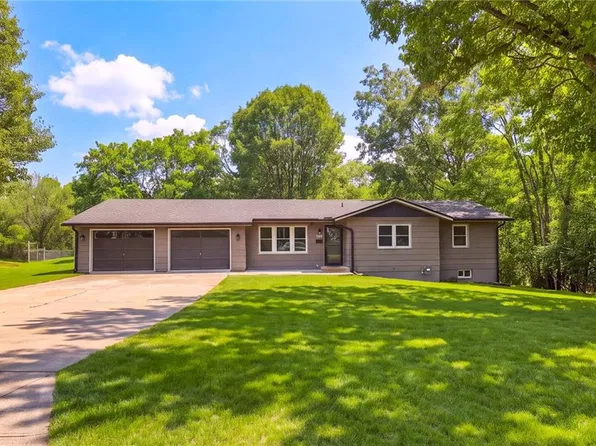 709 Broad St, Warrensburg, MO 64093