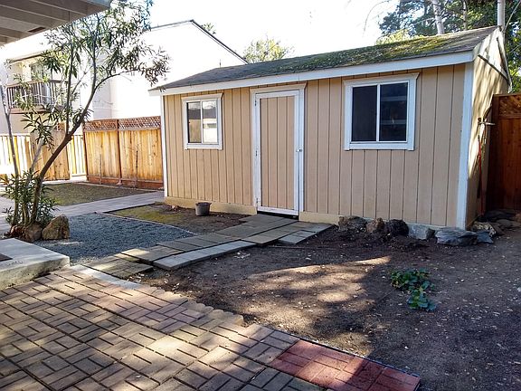 3rd image of 228A Palo Alto Ave