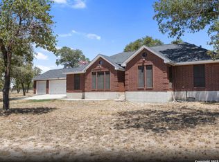 133 County Road 7724, Natalia, TX 78059