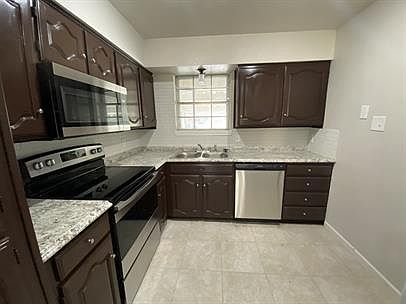 1st image of 1673 Continental Dr
