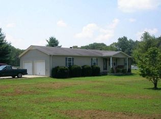 1050 Noel Dr, Cookeville, TN 38506