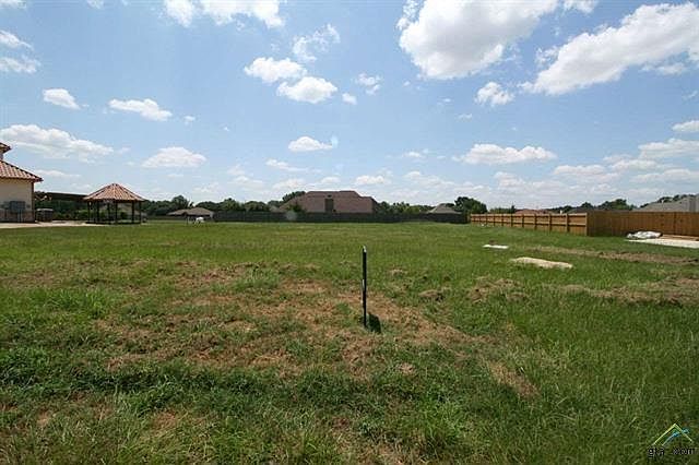2nd image of 220 Kathryns Ct Lot 8