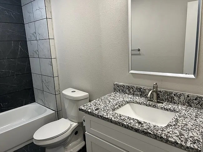 2700 At Homewood Apartments — Photo 8