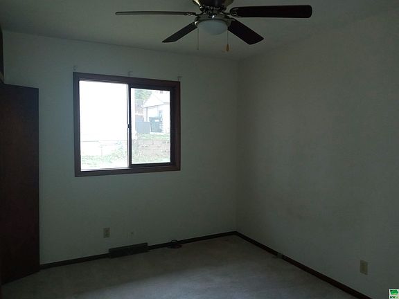 5th image of 5120 Garretson Ave