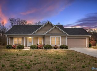 15546 Curtis Ln, Athens, AL 35611