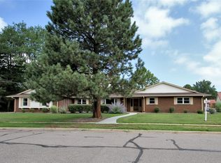 5571 W Lakeridge Rd, Lakewood, CO 80227