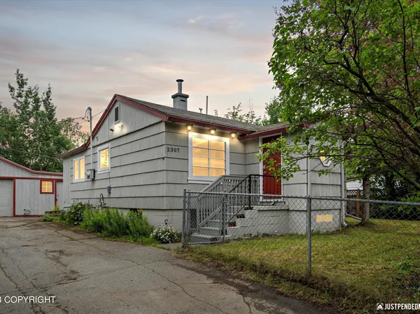 2307 Roosevelt Dr, Anchorage, AK 99517