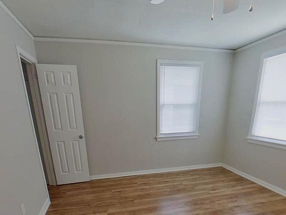 5th image of 4931 N PEARL Street