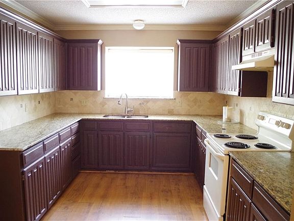 4th image of 7229 Laurelhill Ct S