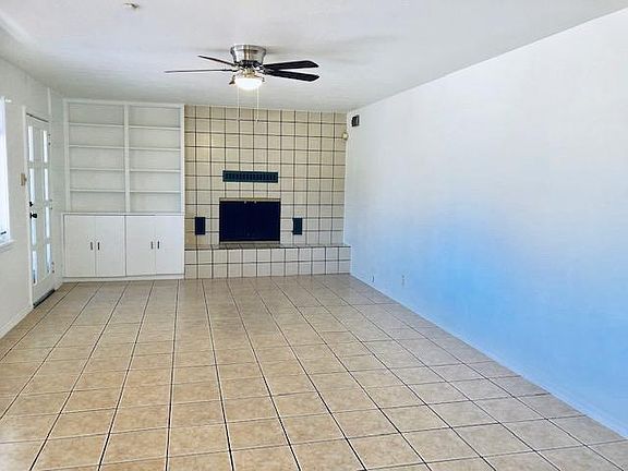 4th image of 1208 Honeysuckle Dr
