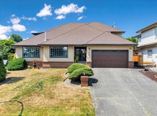5955 189a St, Surrey, BC V3S 7W5