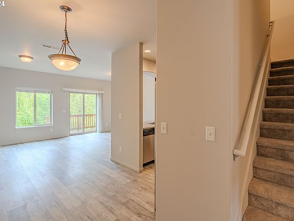 2nd image of 1422 NE 83rd Dr
