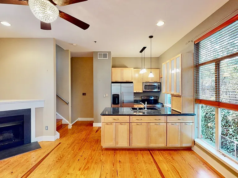 2062 Atherton Heights Ln — Photo 6