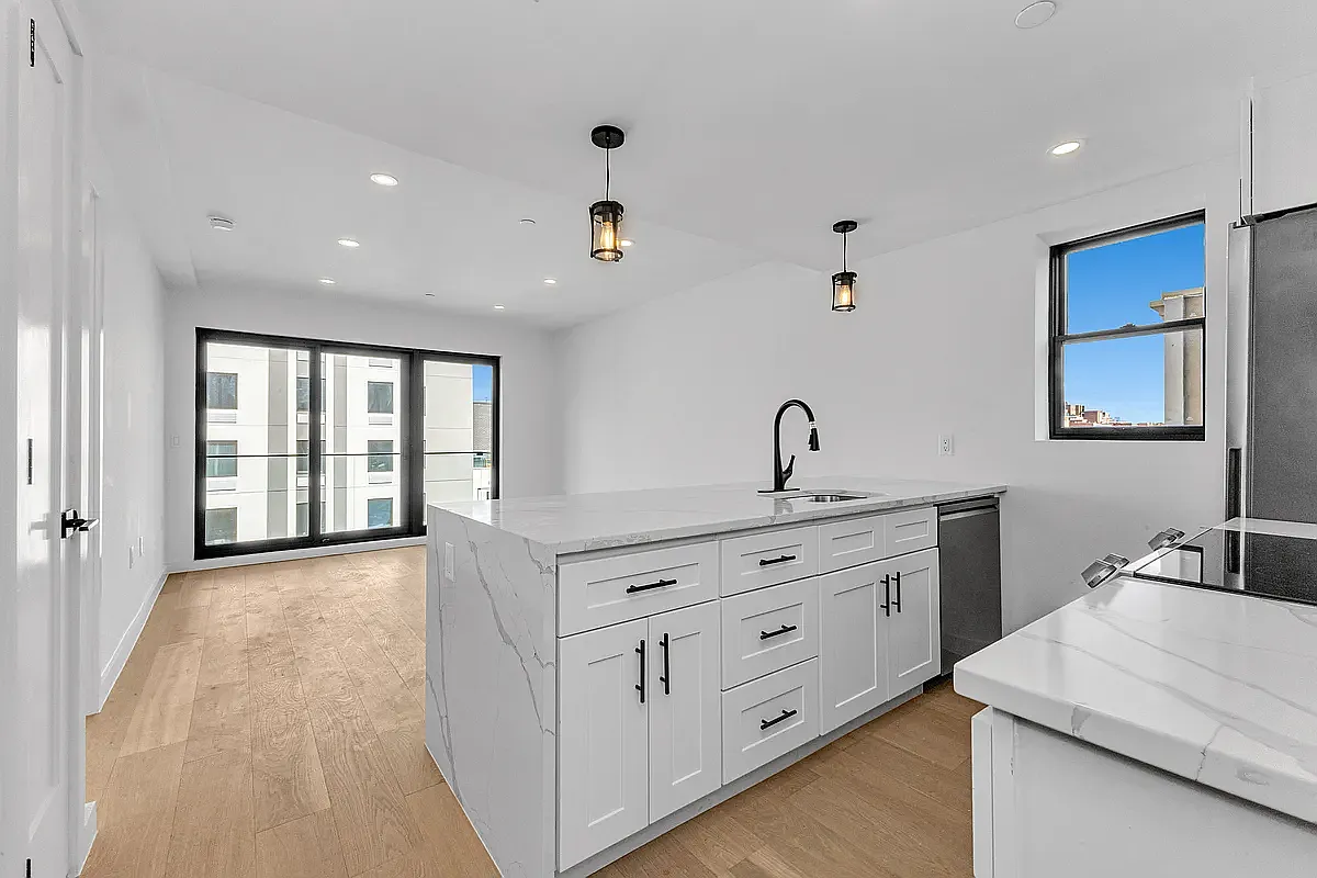 21-08 31st Avenue — Photo 2