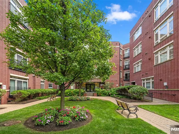 3310 Riverview Ave #310, Englewood, NJ 07631