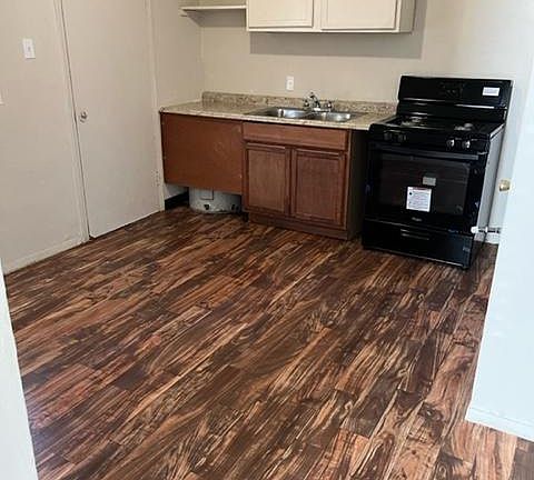 2nd image of 1022 N 7th St #1